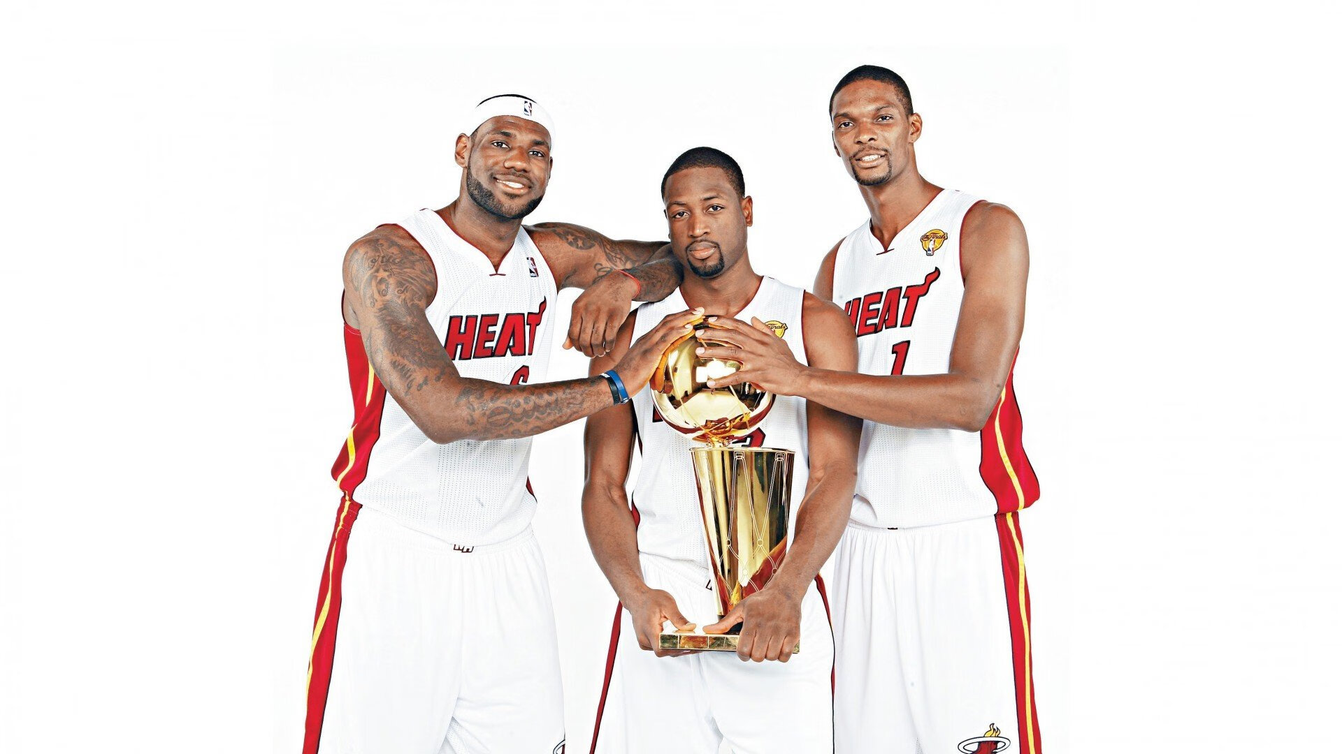 体育双星夜，篮网横扫森林狼展团队之力，霍勒迪欧冠决赛独舞铸个人传奇