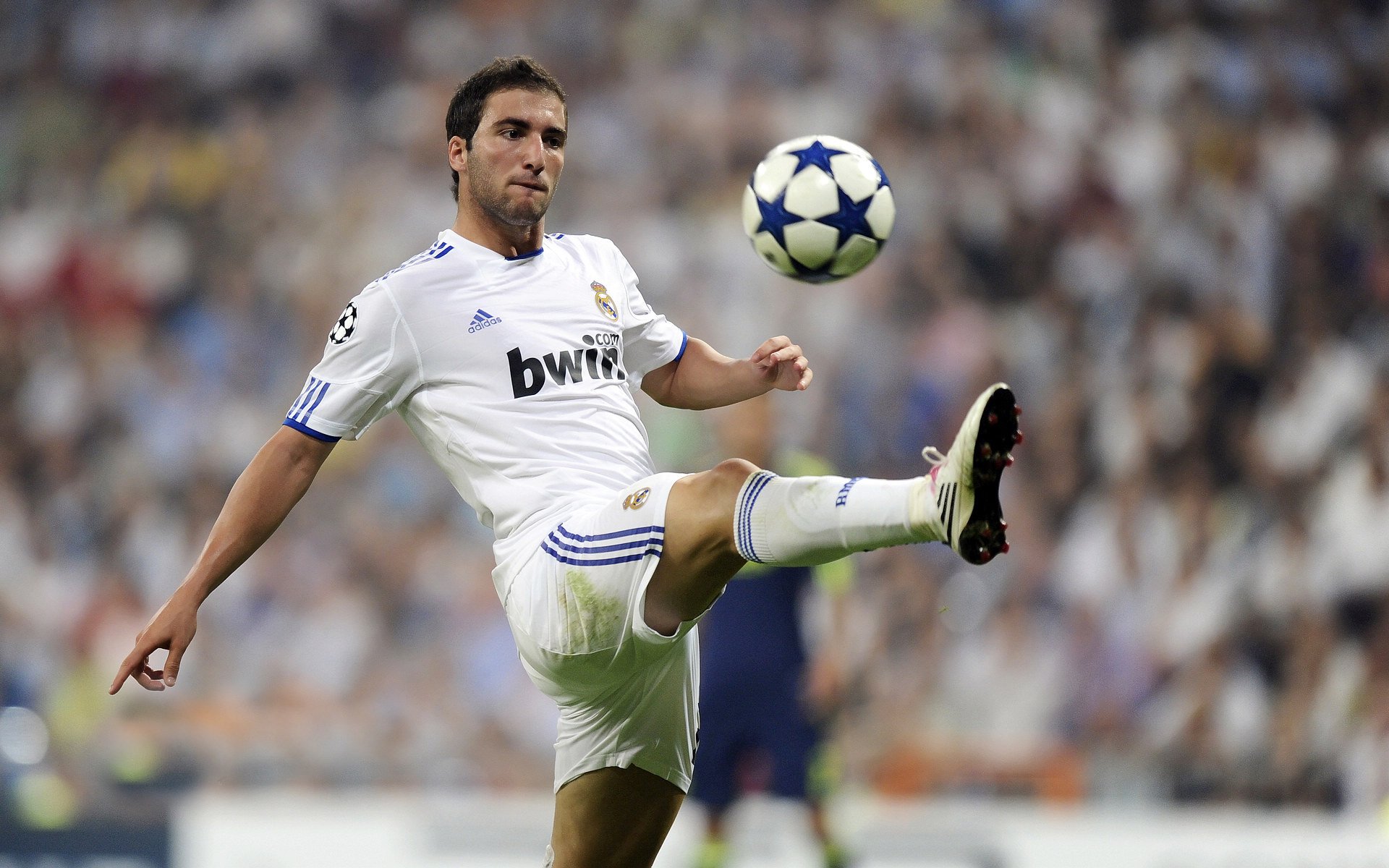 黄金草稿，久保建英的破格演出，与亚洲足球的沉默革命