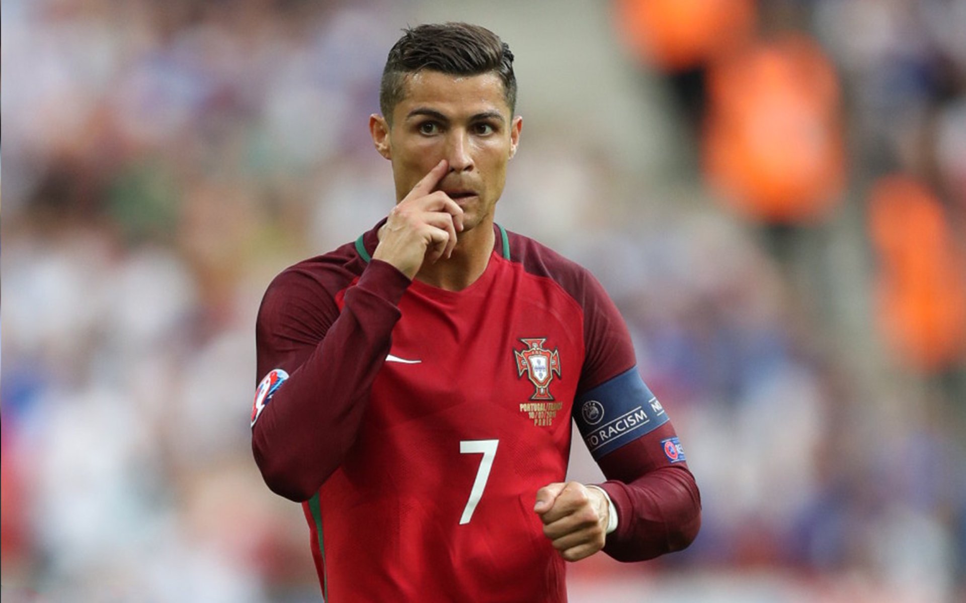 疆场无双,赛道封神,从新疆男篮的团队铁壁到F1乔治的孤胆超车,竞技体育的冰与火之歌